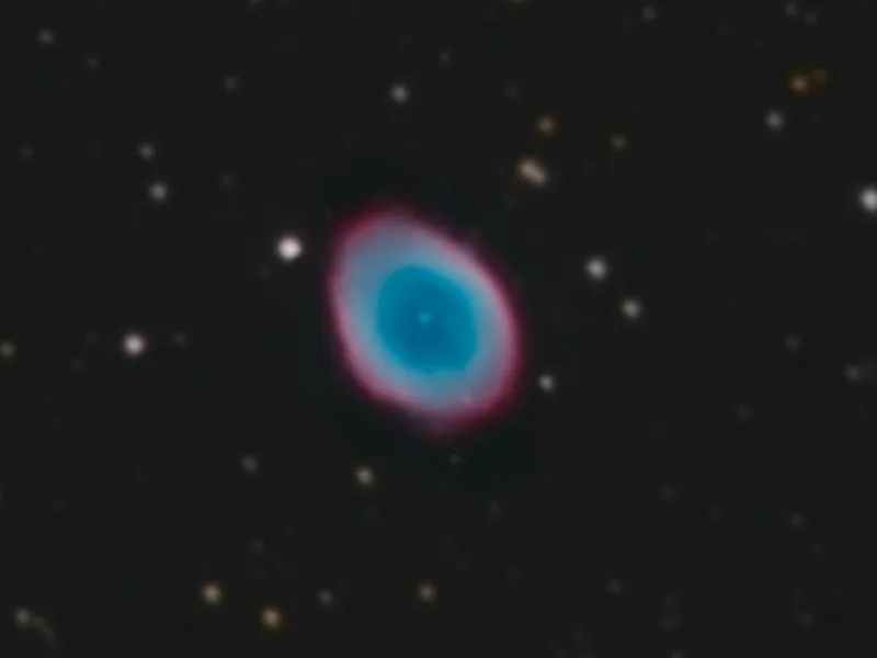 Туманность «Кольцо» M57 в Лире