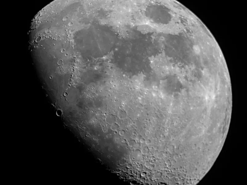 Луна 4 июня 2017 г.